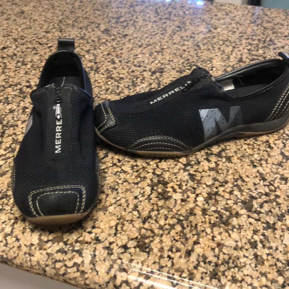 Merrell walking/causal shoes